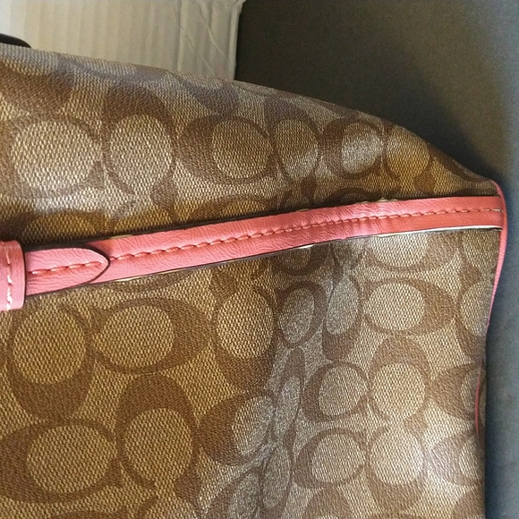 Vintage coach Signature Peyton East West Carryall Bag. - Picture 6 of 14